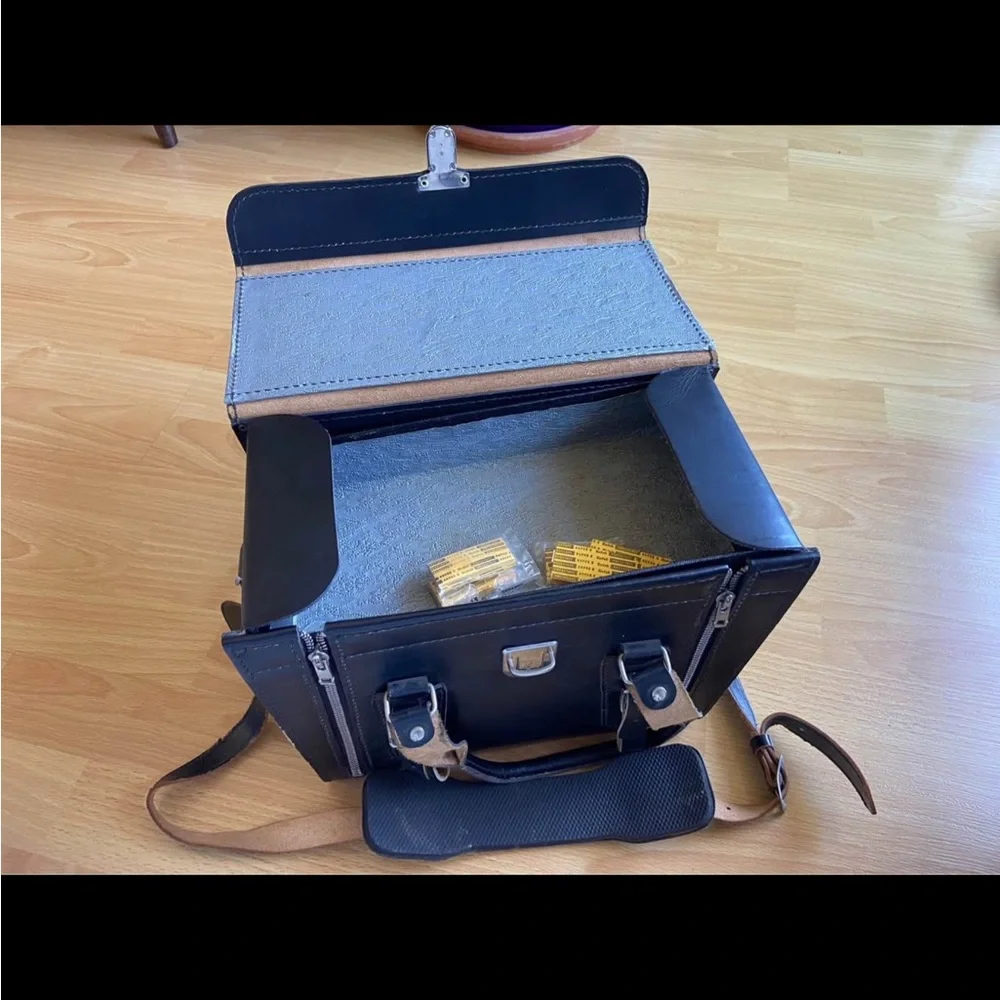 Vintage 1970s super 8 camera bag